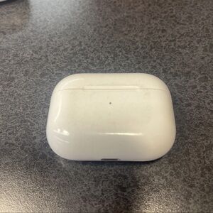 APPLE AirPod PRO 1st Generation Model: A2190 Wireless Charging CASE ONLY !